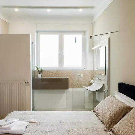 Welcome Place D'armes Ii