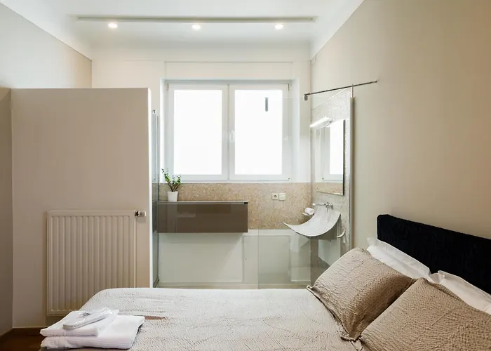 Welcome Place D'armes Ii